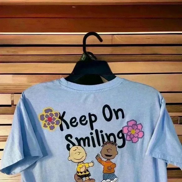 Peanuts Junior's "Keep on Smiling" Sz 3-5 Light Blue T-Shirt W Crocheted design - Picture 7 of 7